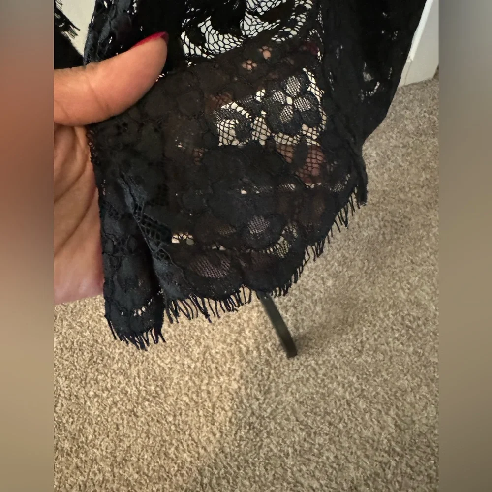 Stylestalker Lace Robe - Picture 4 of 9